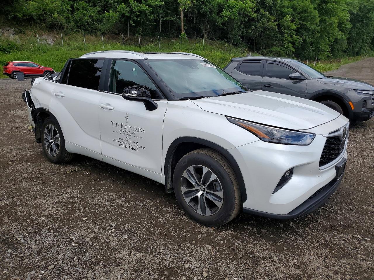 2025 TOYOTA HIGHLANDER XLE — снимка 4