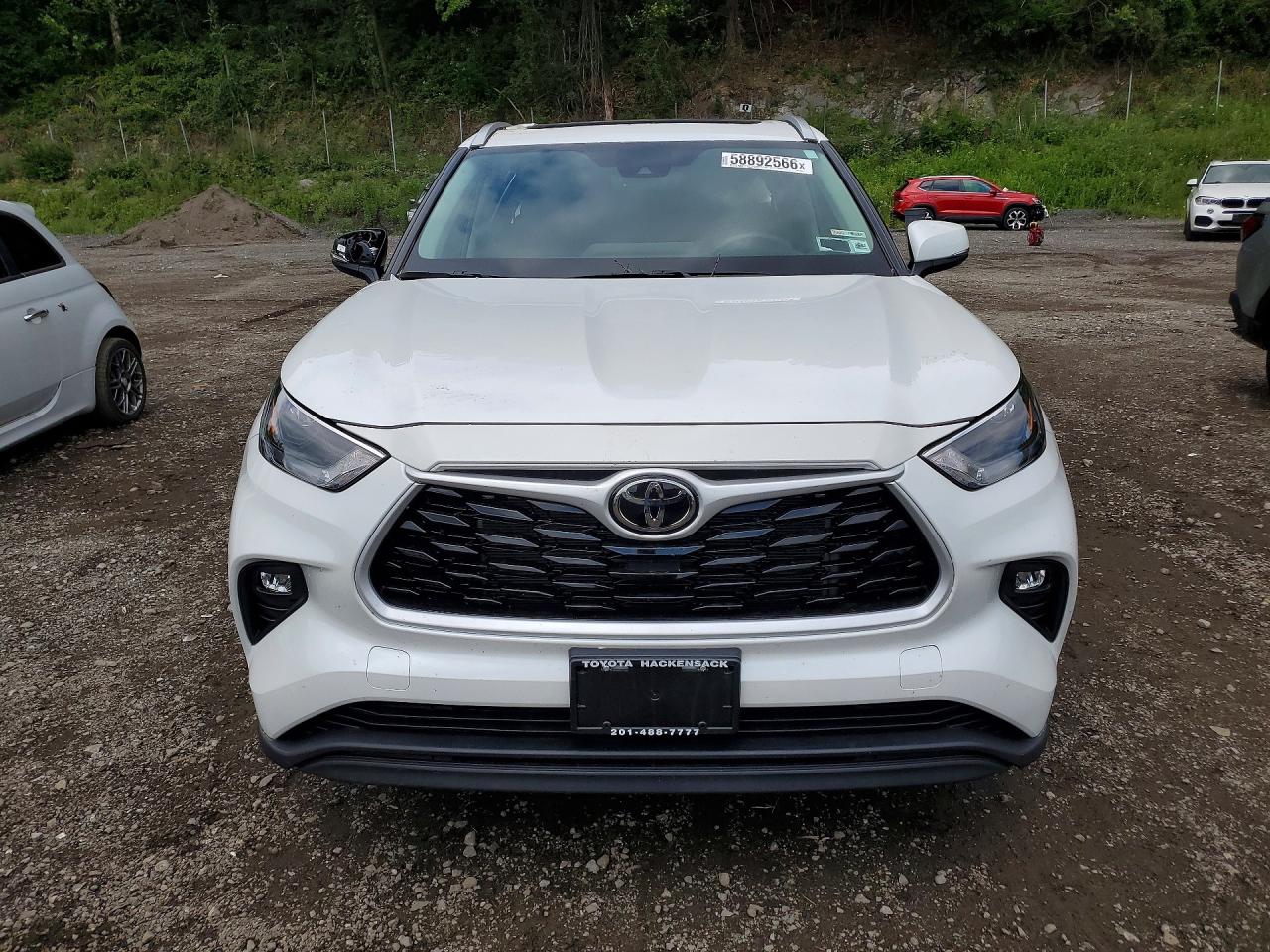 2025 TOYOTA HIGHLANDER XLE — снимка 5