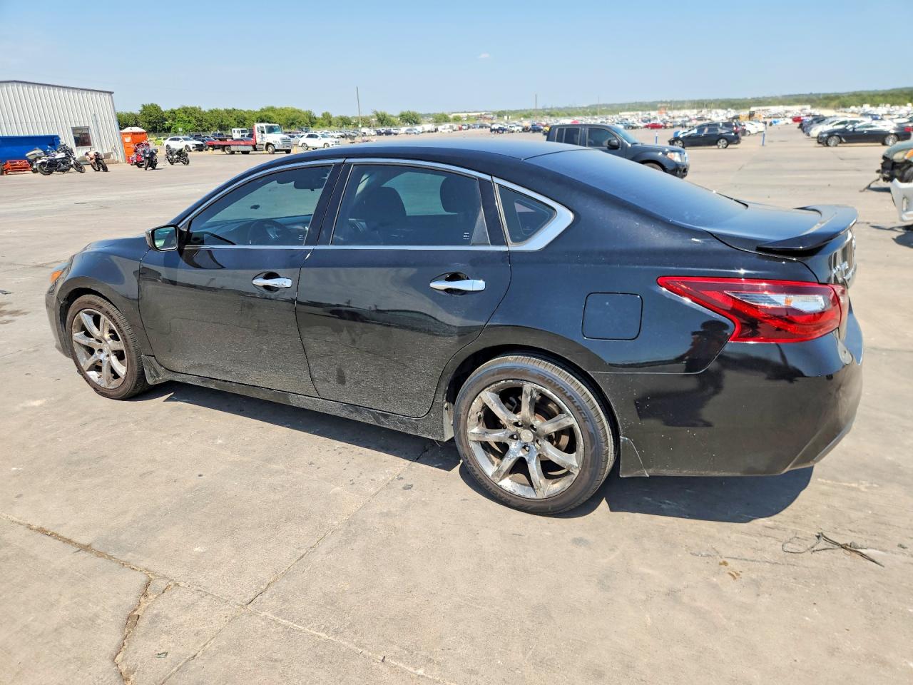 2017 NISSAN ALTIMA 2.5 SR — снимка 2