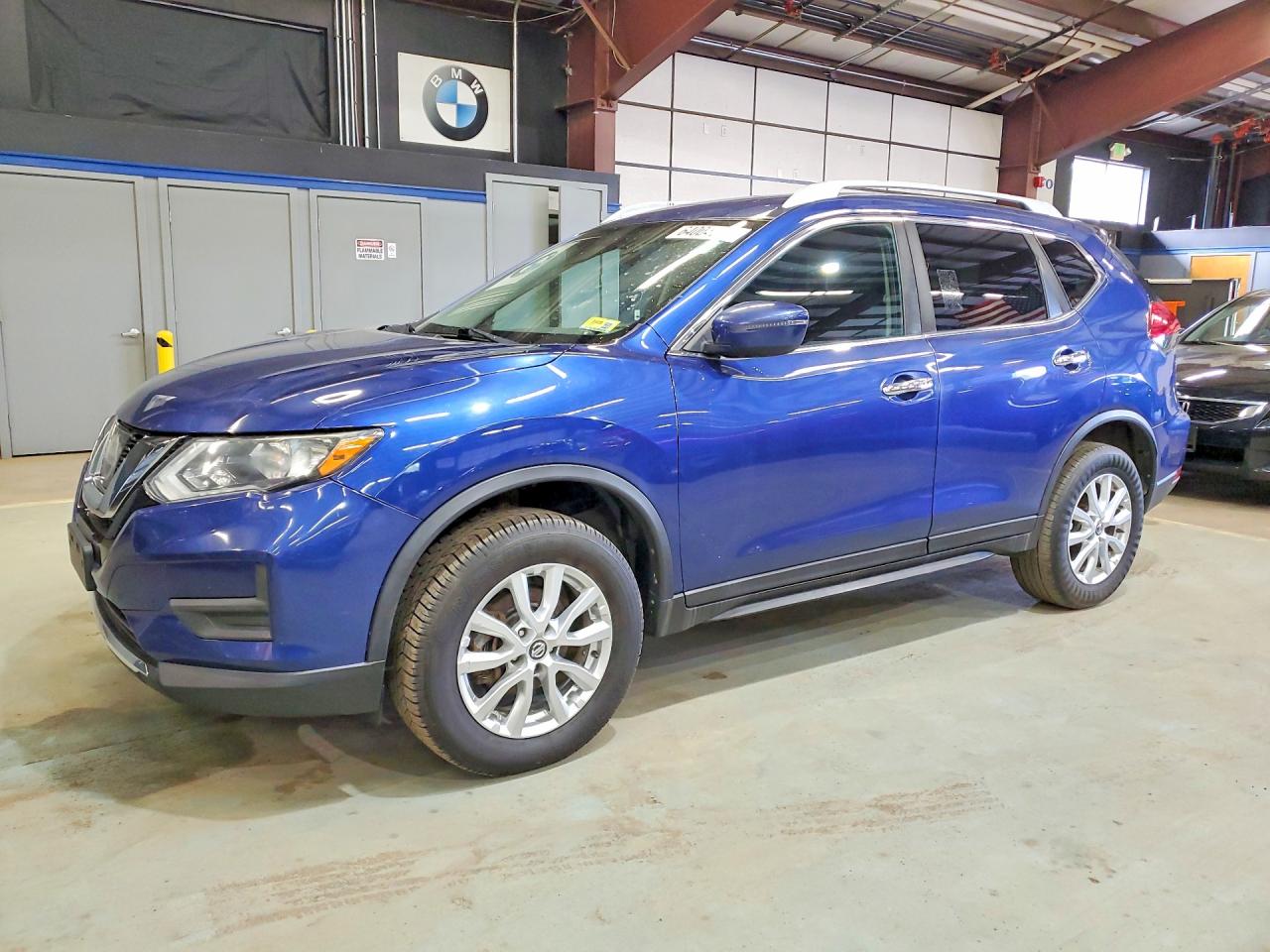 2017 NISSAN ROGUE SV