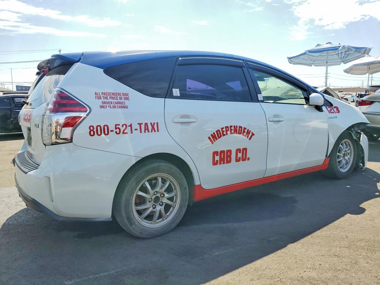 2017 TOYOTA PRIUS V FIVE — снимка 3