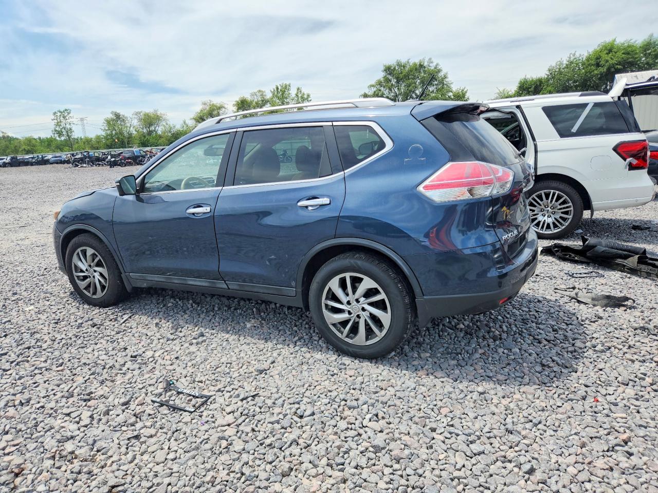 2015 NISSAN ROGUE SL — снимка 2