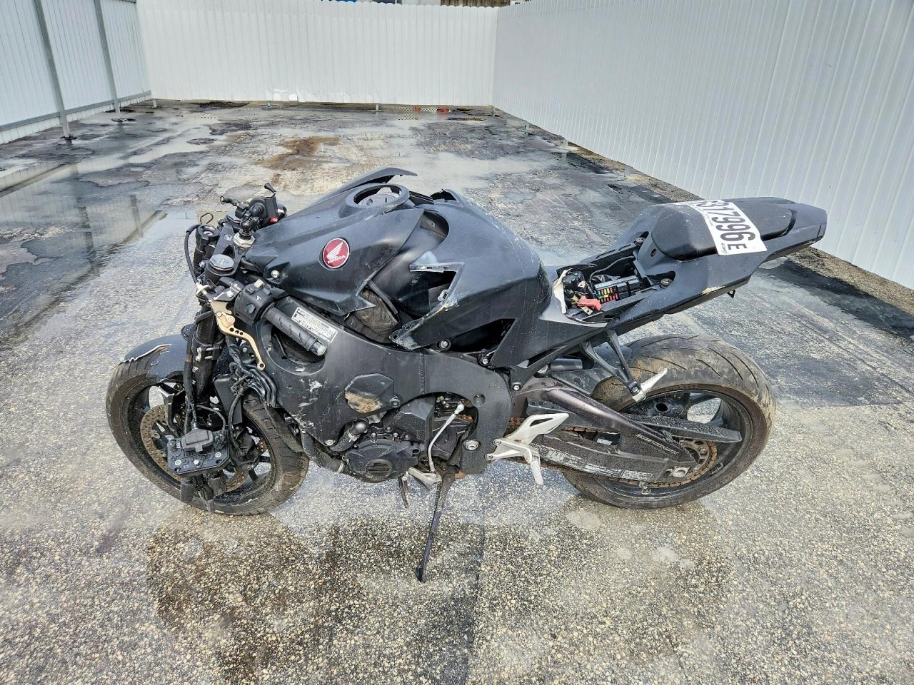 2017 HONDA CBR1000 RA — снимка 3