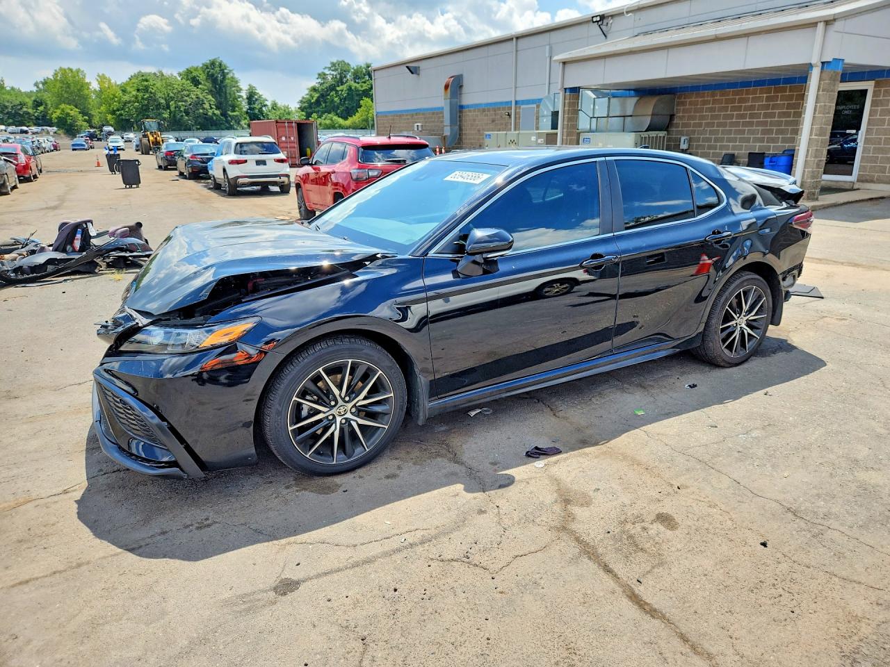2022 TOYOTA CAMRY SE