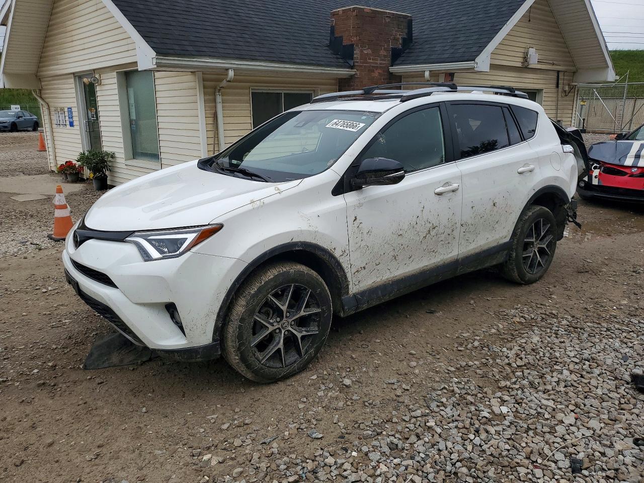 2017 TOYOTA RAV4 SE