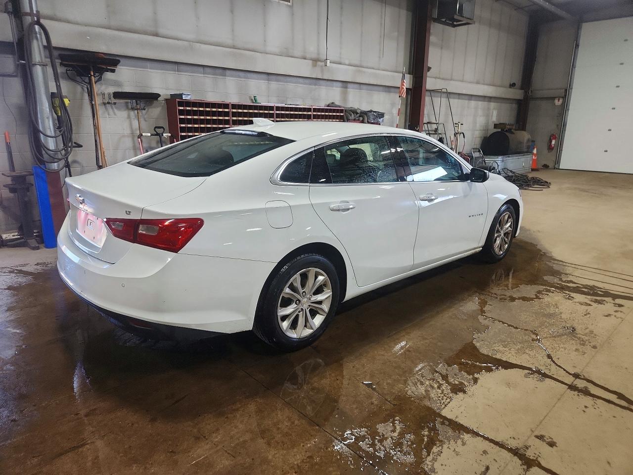 2023 CHEVROLET MALIBU LT — снимка 3