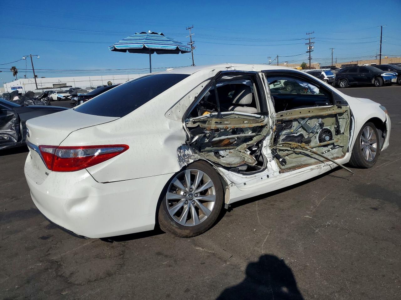 2017 TOYOTA CAMRY XLE — снимка 3
