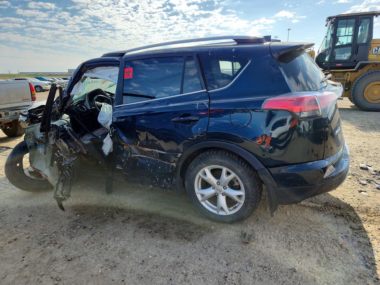 2018 TOYOTA RAV4 XLE — снимка 2
