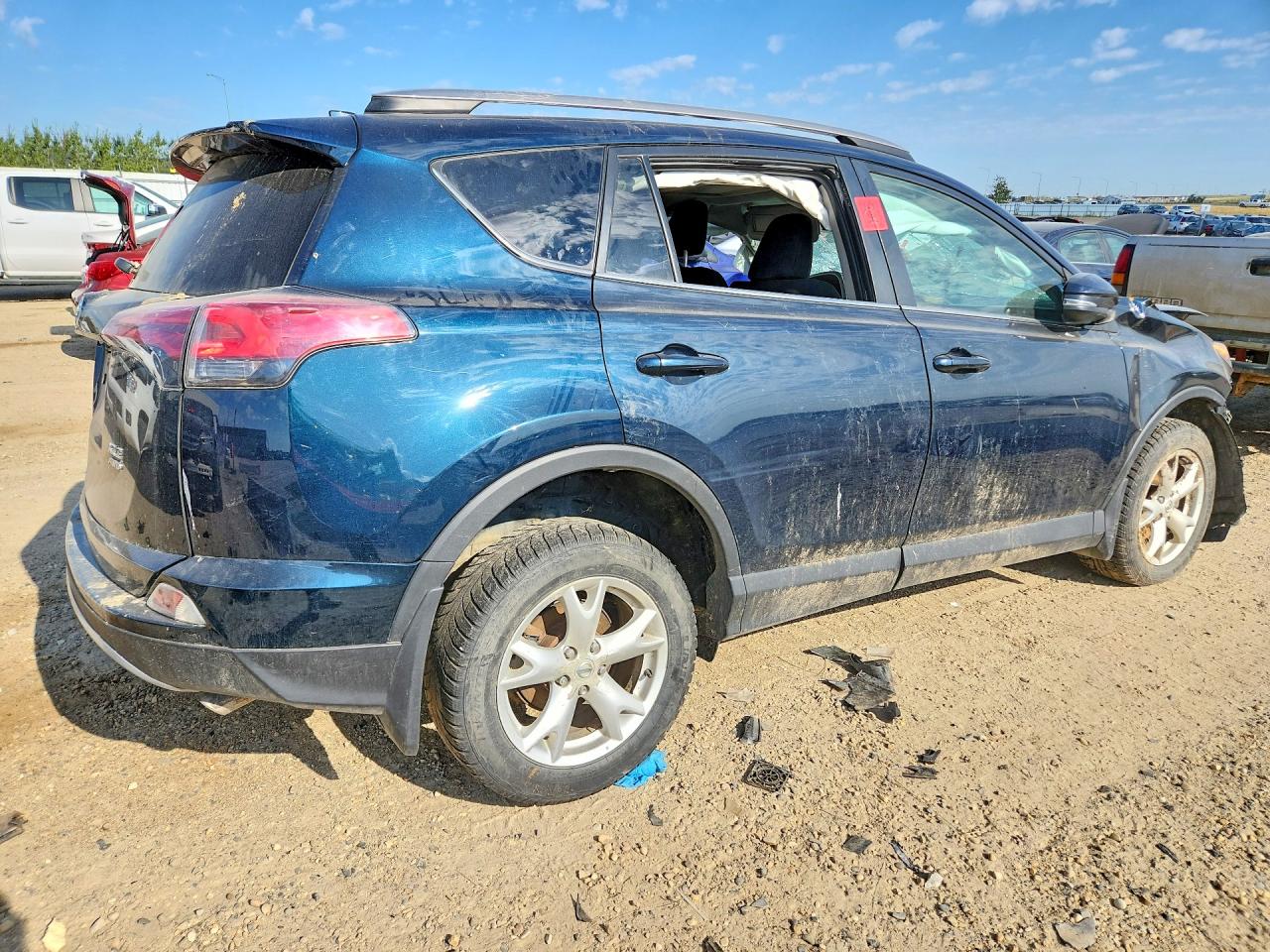 2018 TOYOTA RAV4 XLE — снимка 3