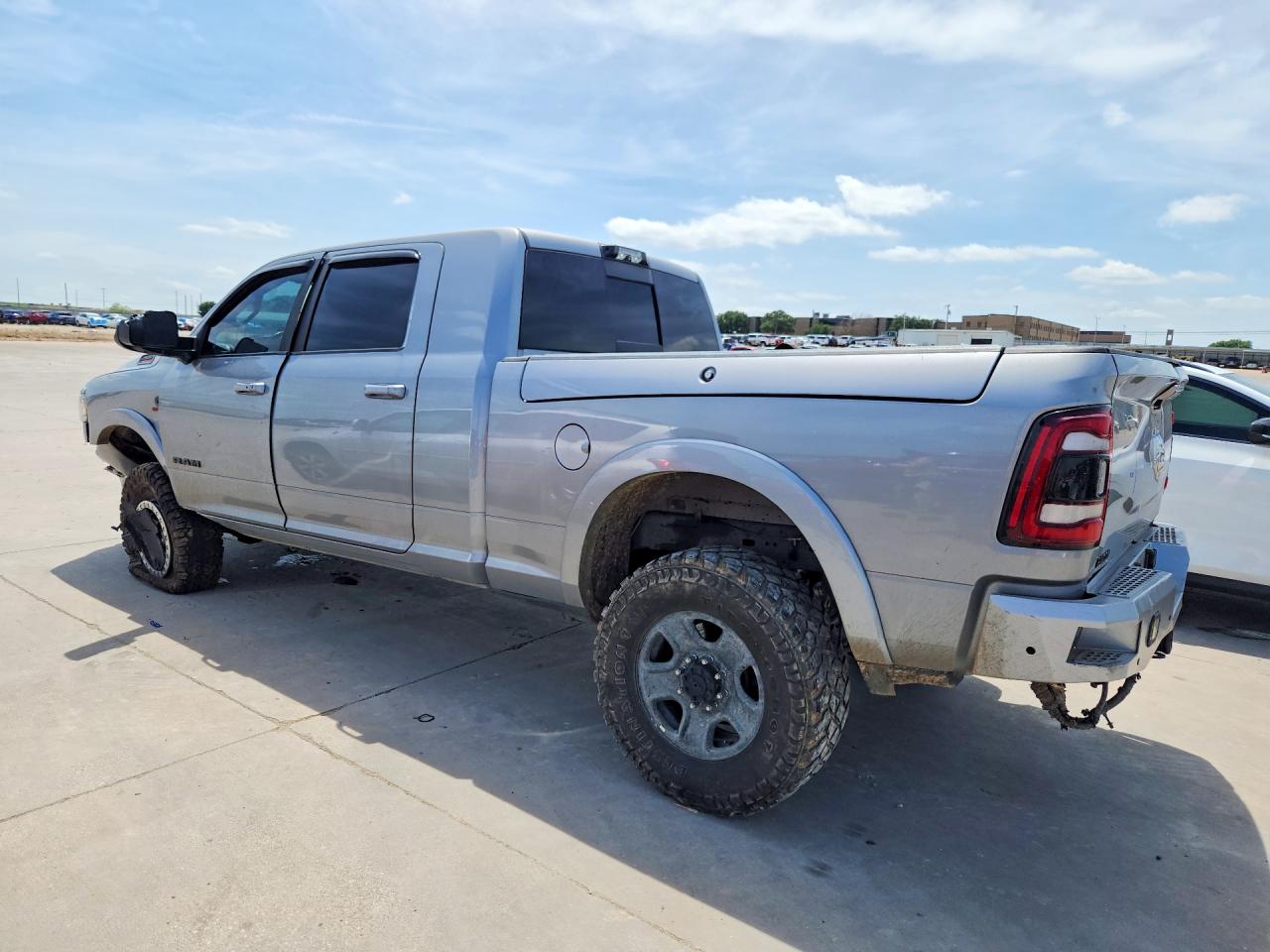 2022 RAM 2500 LARAMIE — снимка 2
