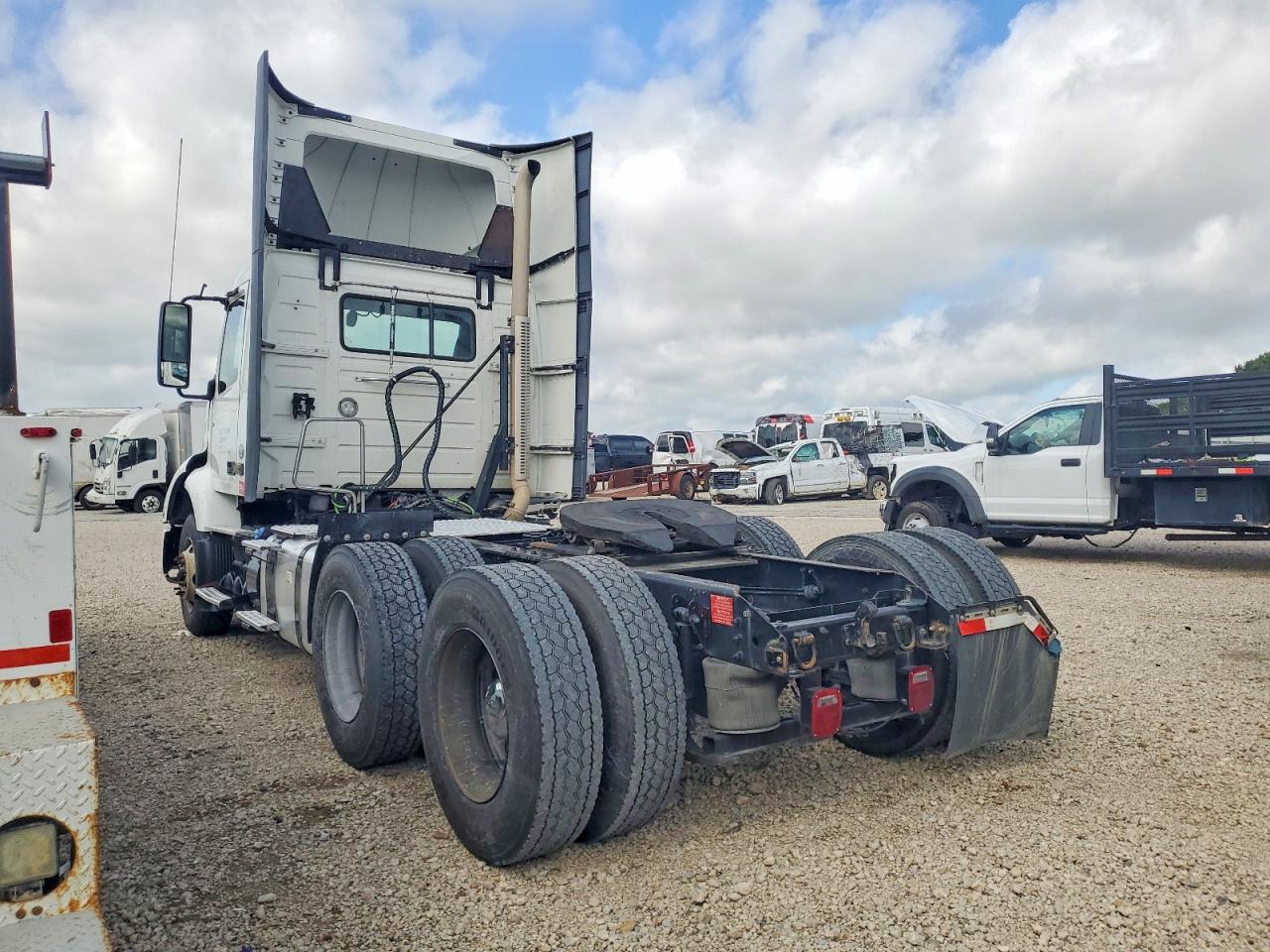 2020 VOLVO VNR — снимка 3