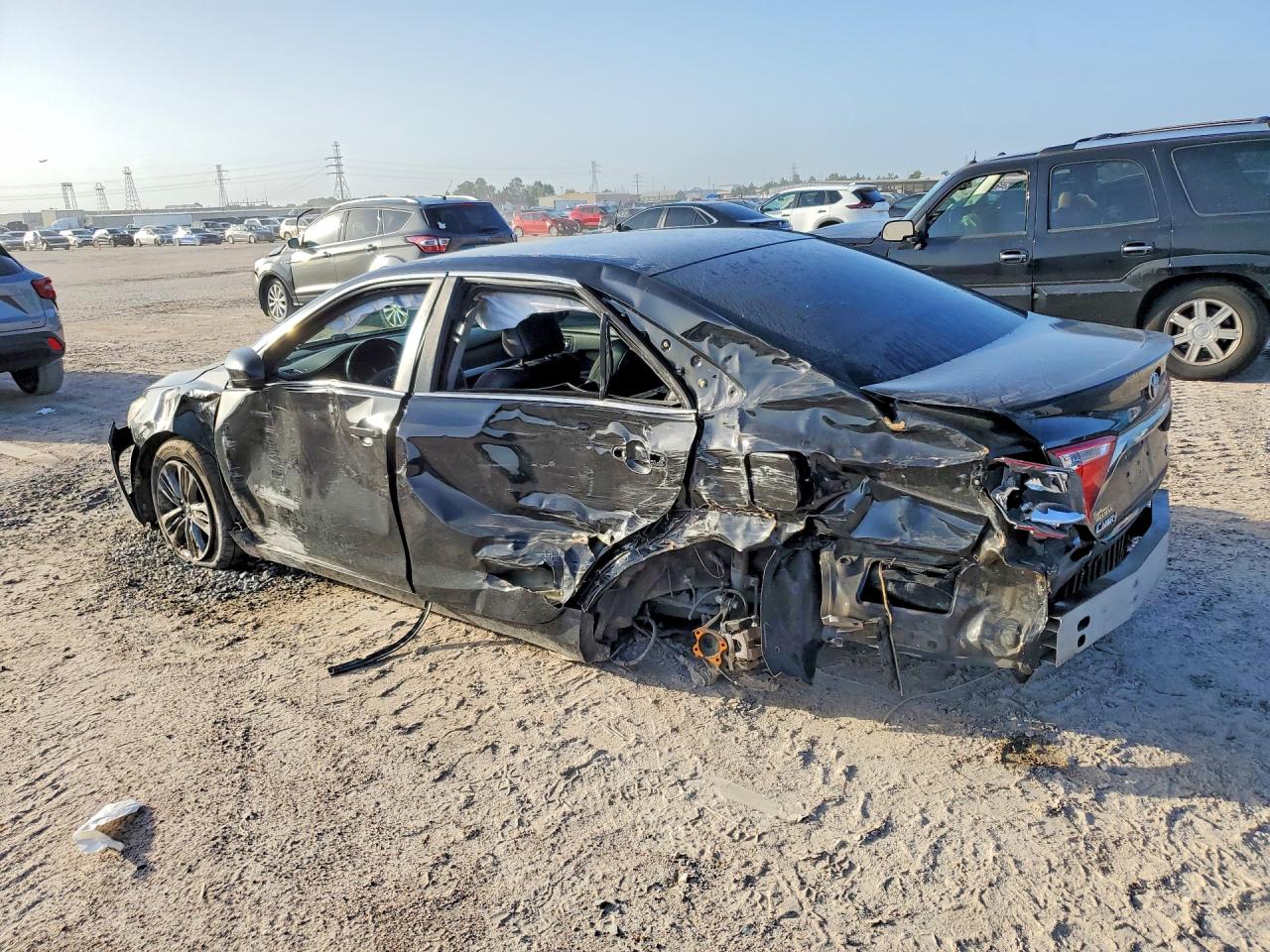 2017 TOYOTA CAMRY SE — снимка 2
