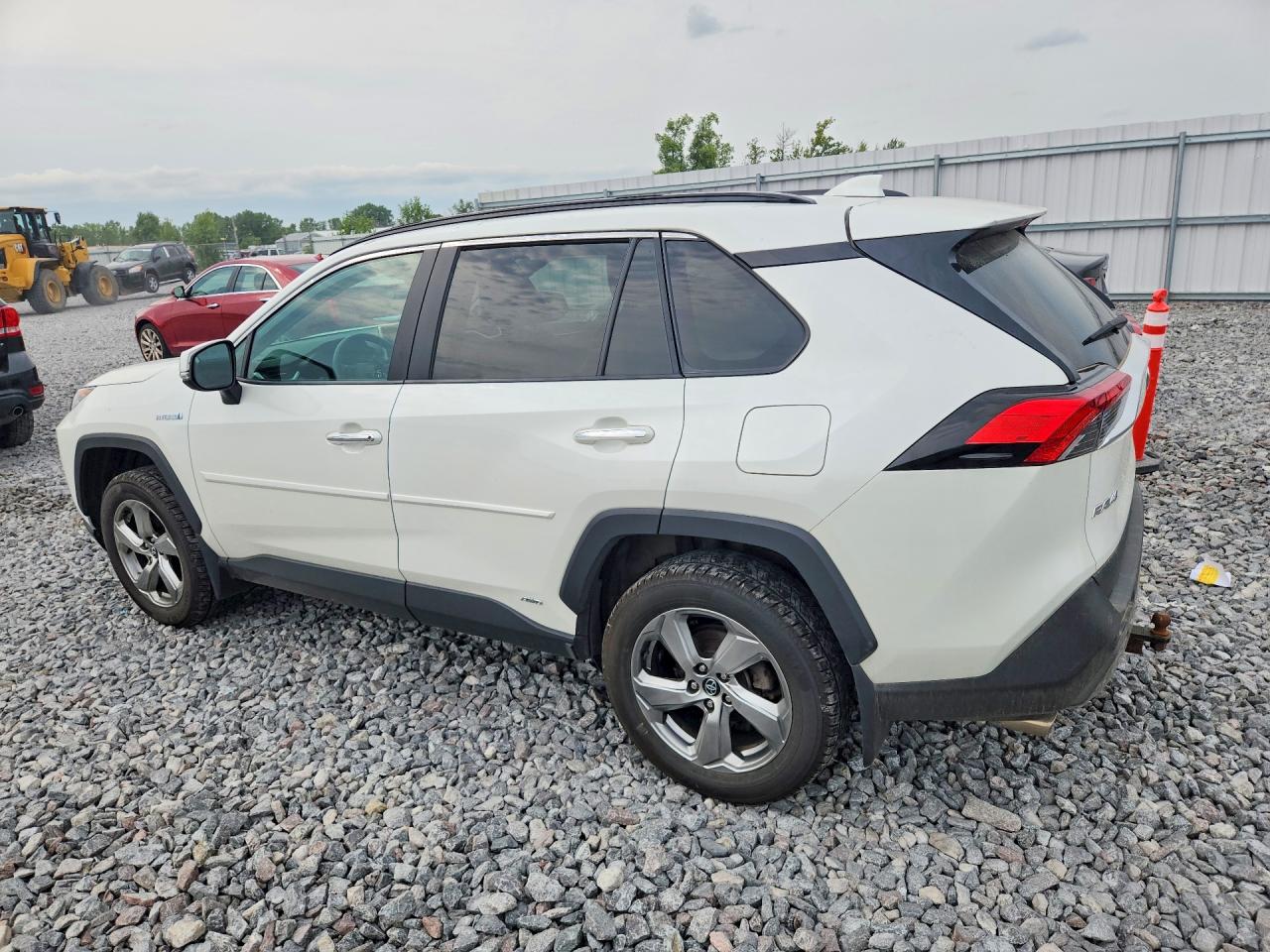 2020 TOYOTA RAV4 LIMITED — снимка 2