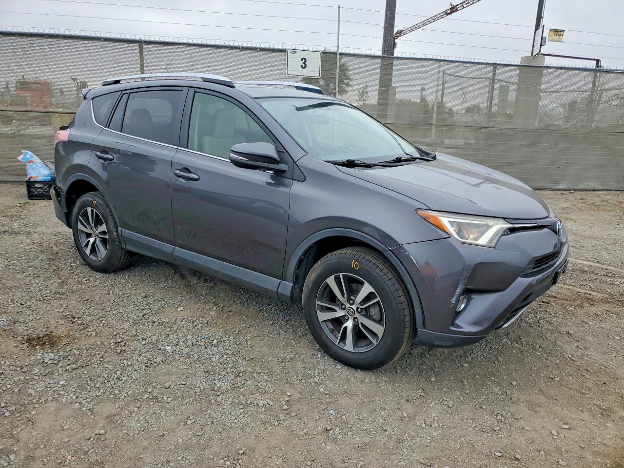 2016 TOYOTA RAV4 XLE — снимка 4