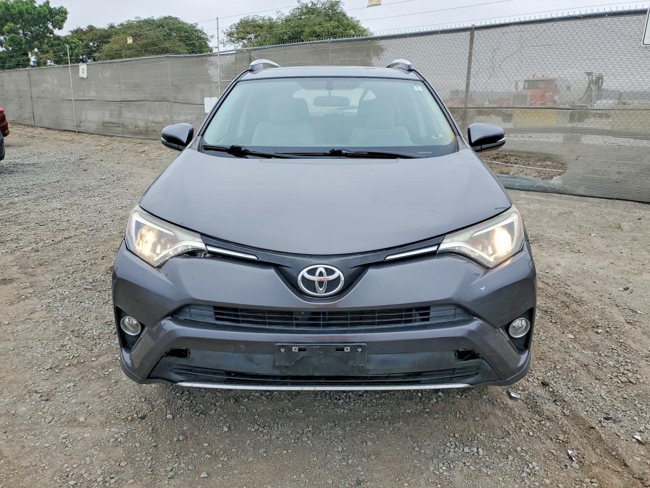 2016 TOYOTA RAV4 XLE — снимка 5