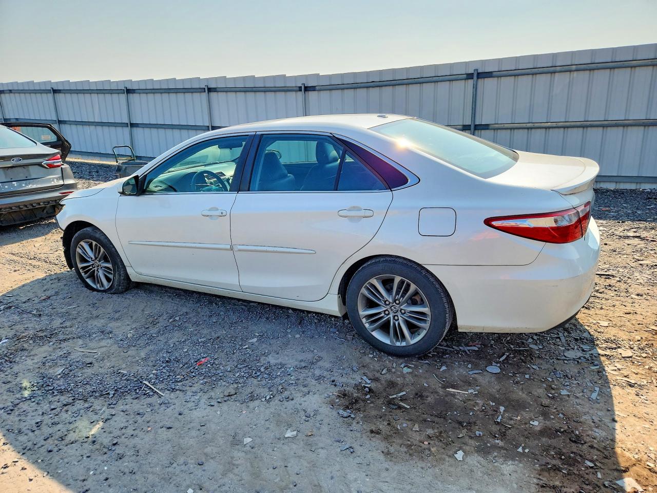 2015 TOYOTA CAMRY SE — снимка 2