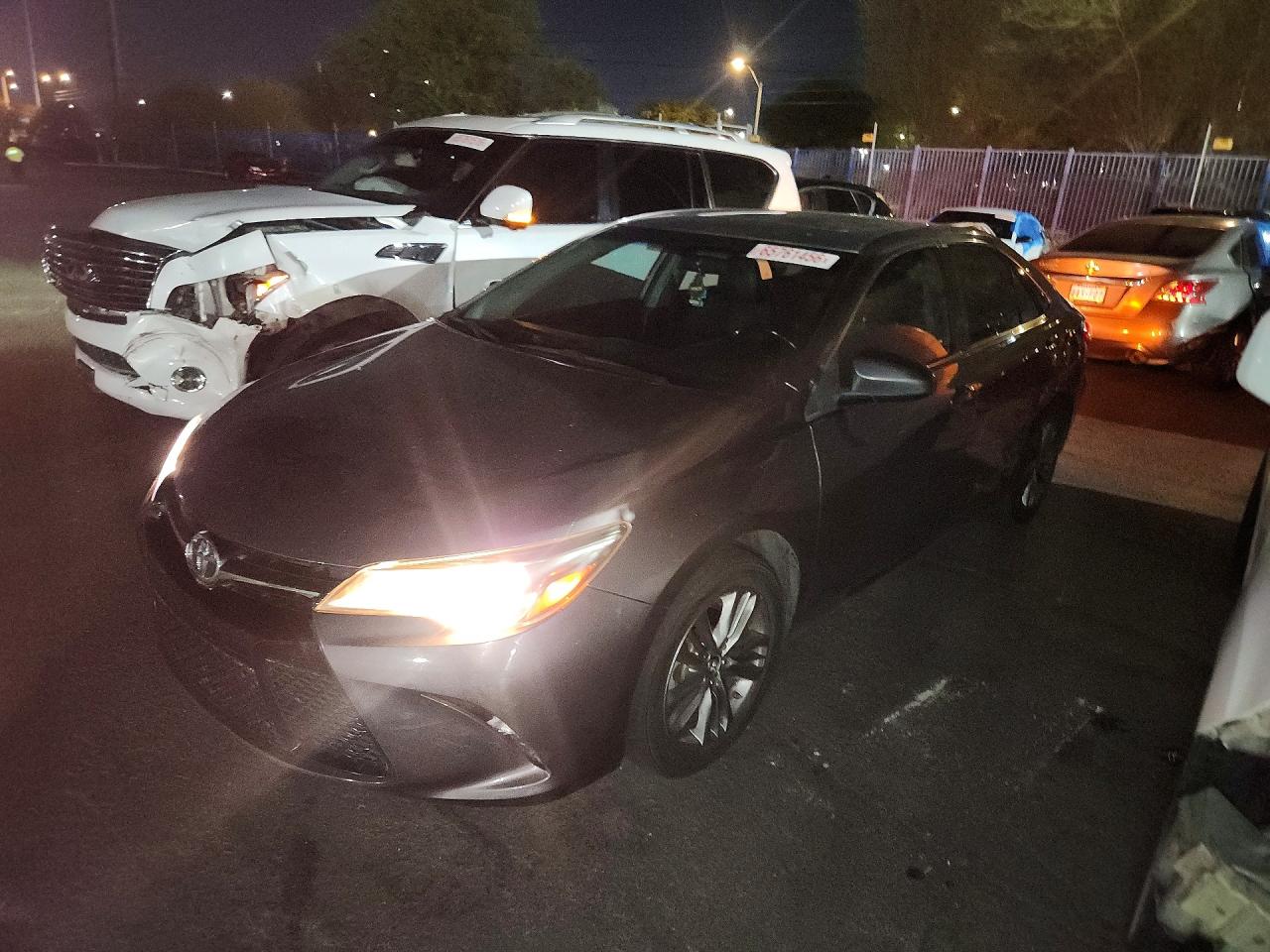 2017 TOYOTA CAMRY SE