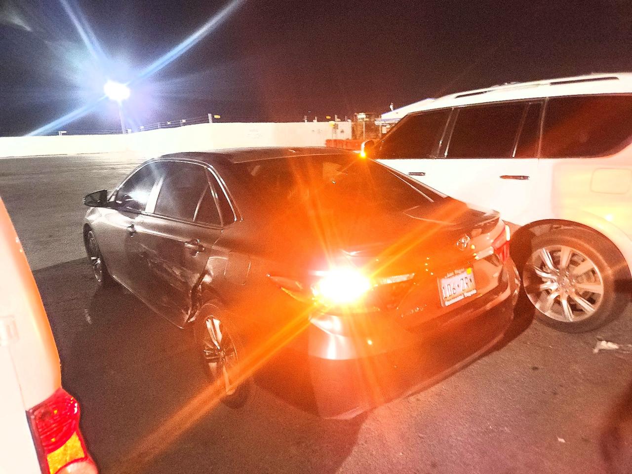 2017 TOYOTA CAMRY SE — снимка 2