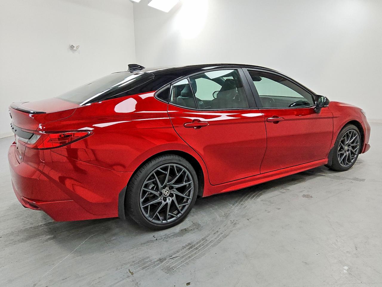 2025 TOYOTA CAMRY XSE — снимка 3