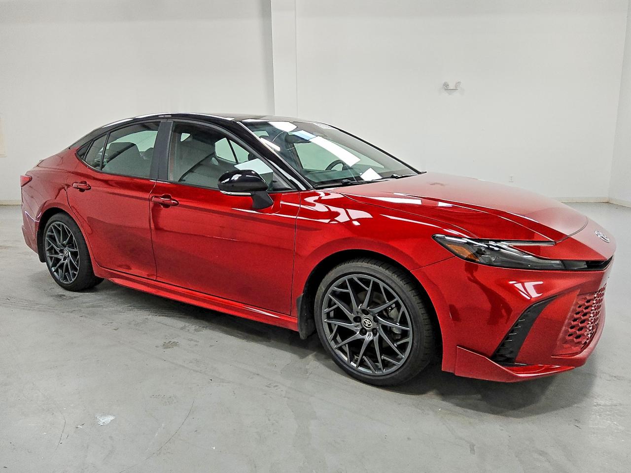 2025 TOYOTA CAMRY XSE — снимка 4