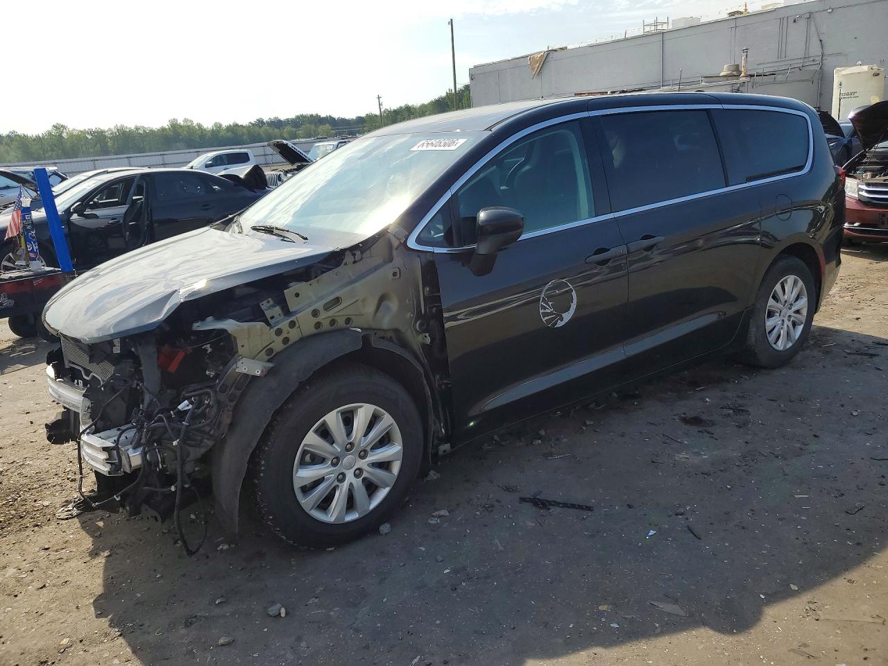 2020 CHRYSLER VOYAGER L
