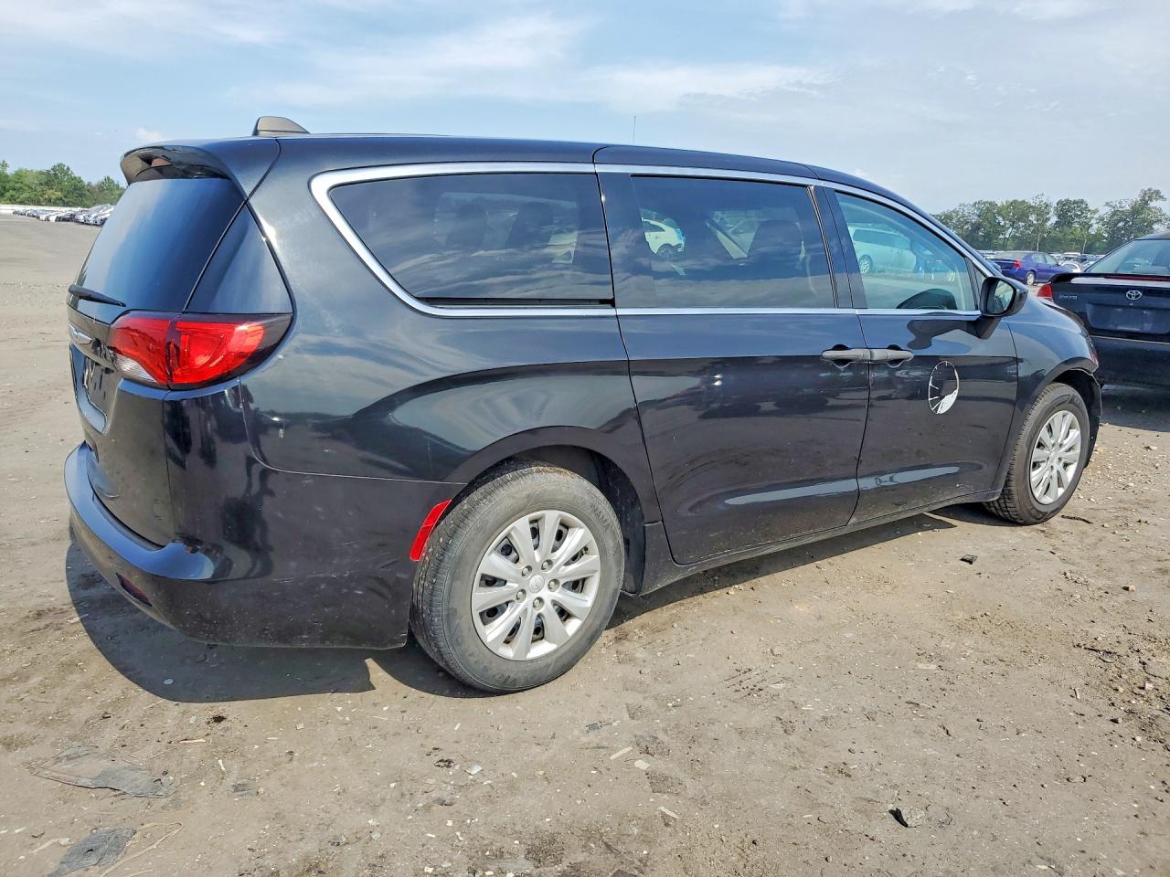 2020 CHRYSLER VOYAGER L — снимка 3