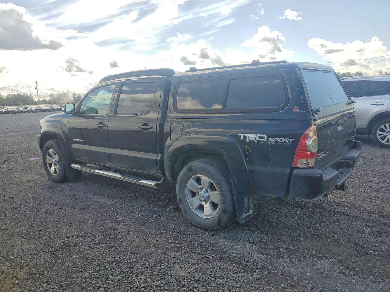 2015 TOYOTA TACOMA V6 — снимка 2