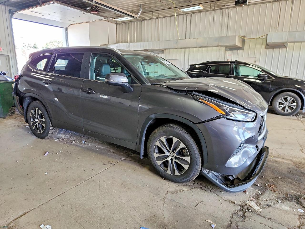 2023 TOYOTA HIGHLANDER XLE — снимка 4