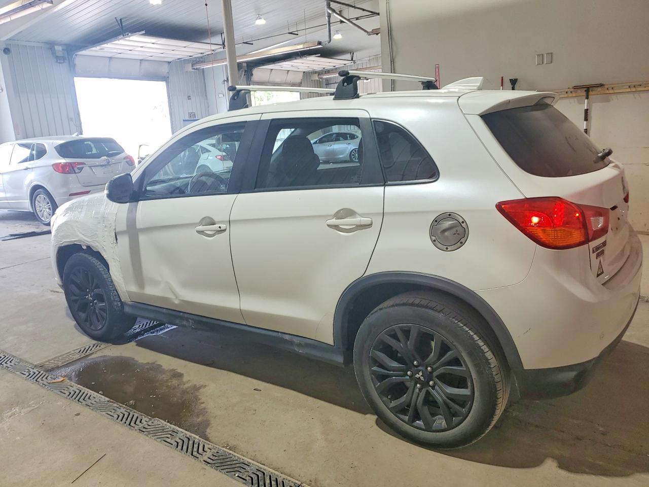 2017 MITSUBISHI OUTLANDER SPORT ES — снимка 2