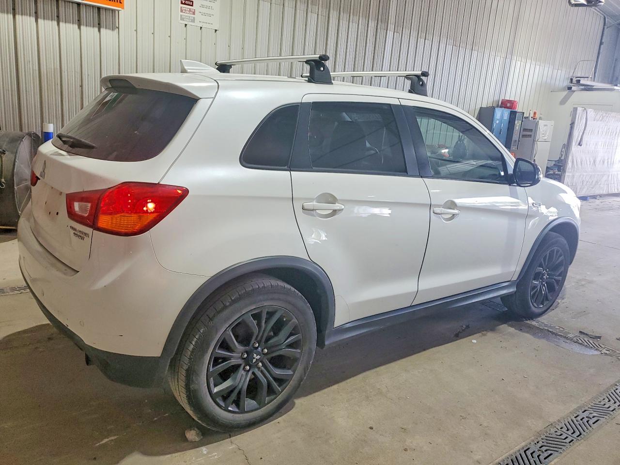 2017 MITSUBISHI OUTLANDER SPORT ES — снимка 3