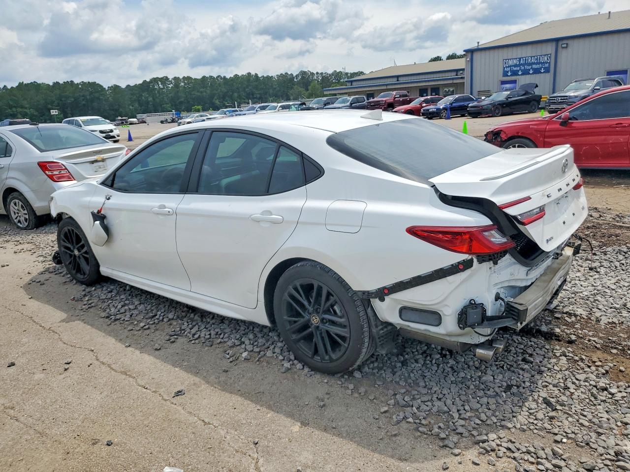2025 TOYOTA CAMRY SE — снимка 2