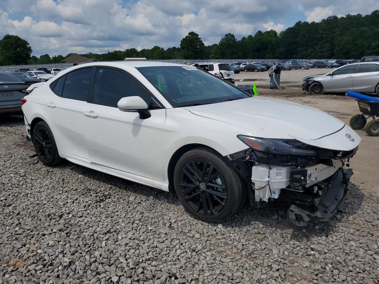 2025 TOYOTA CAMRY SE — снимка 4