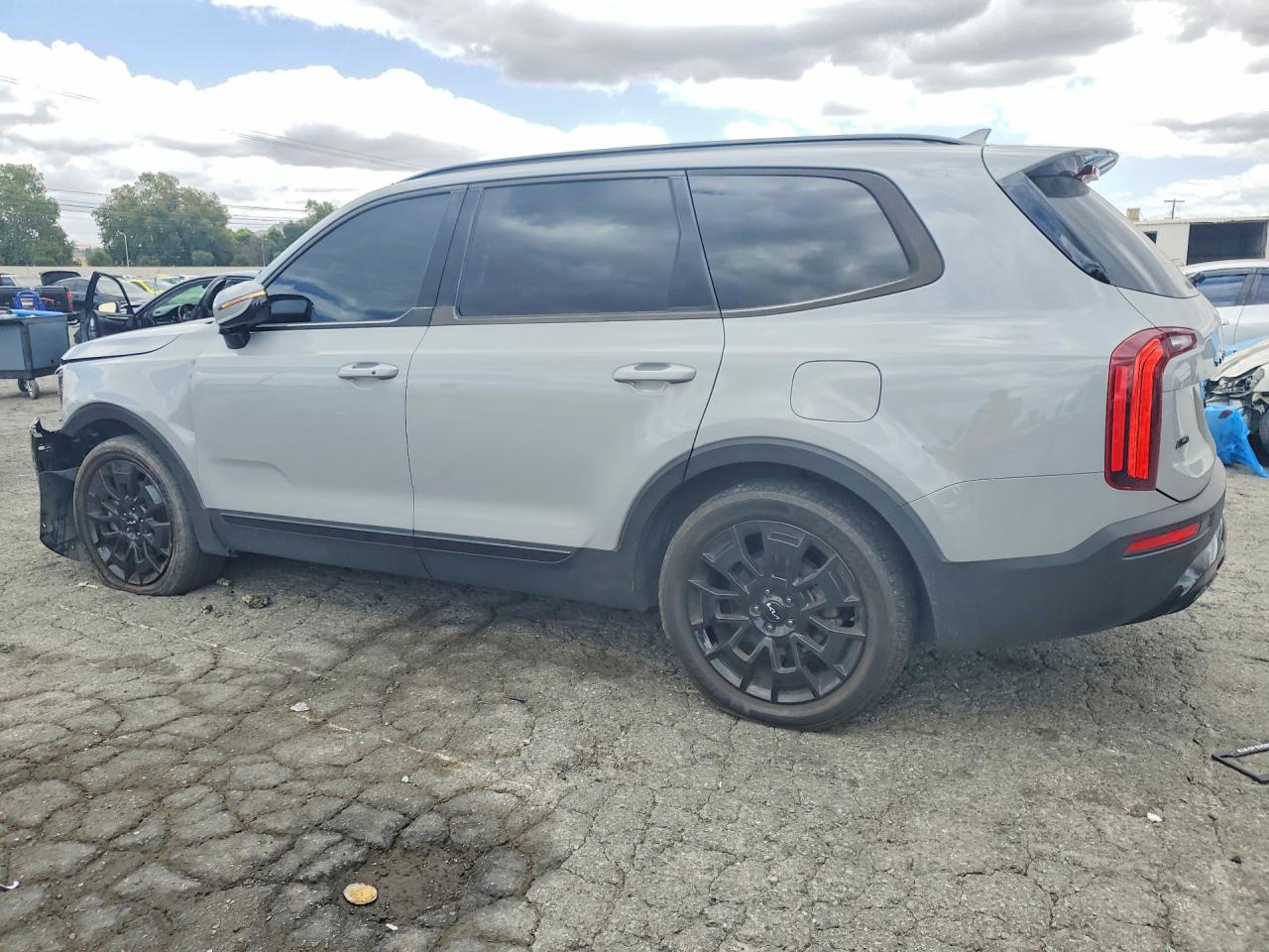 2022 KIA TELLURIDE SX — снимка 2