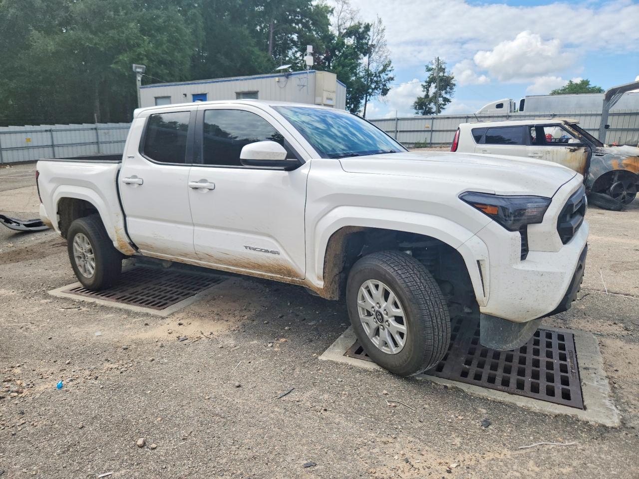 2025 TOYOTA TACOMA — снимка 4