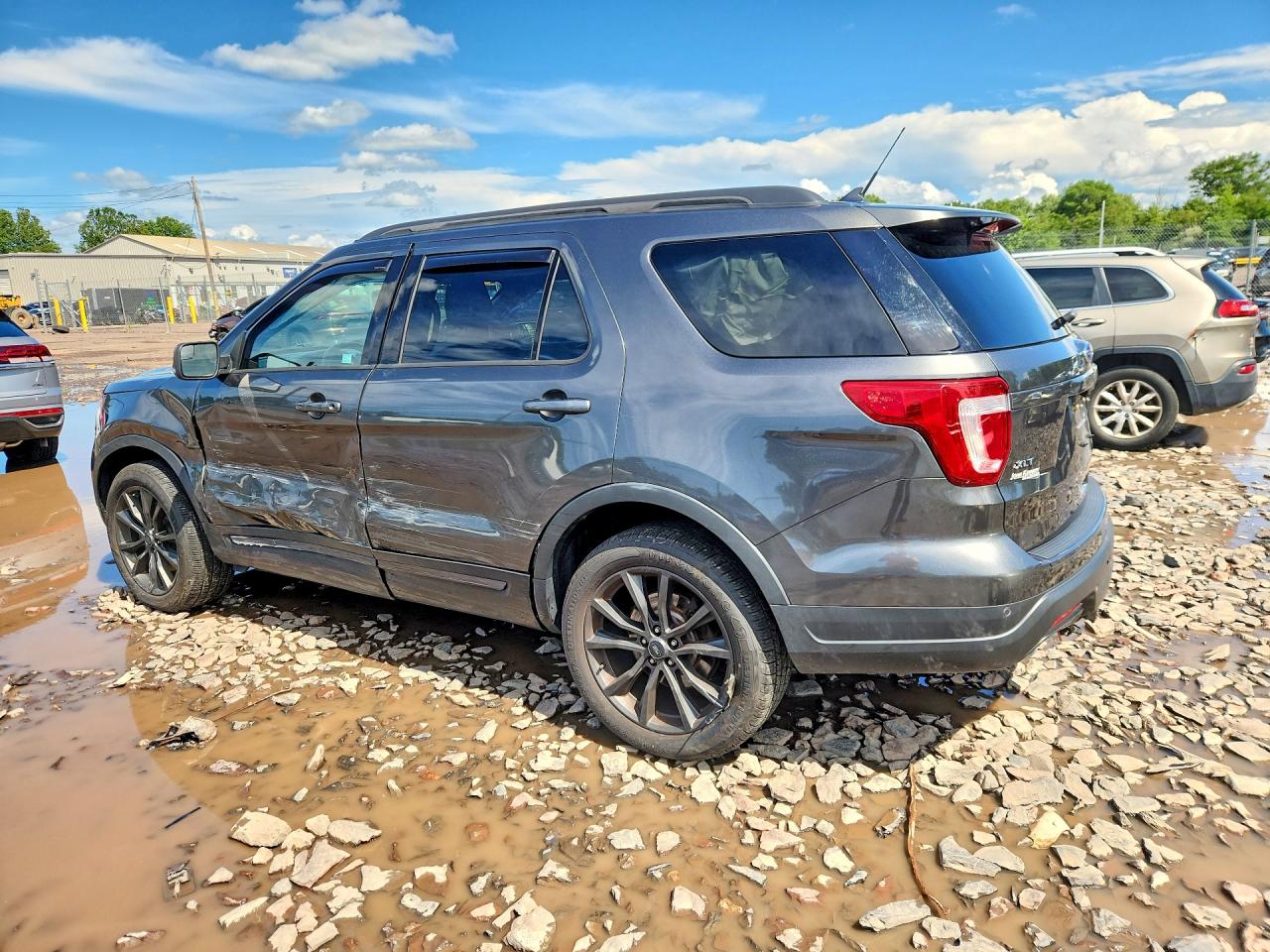 2018 FORD EXPLORER XLT — снимка 2
