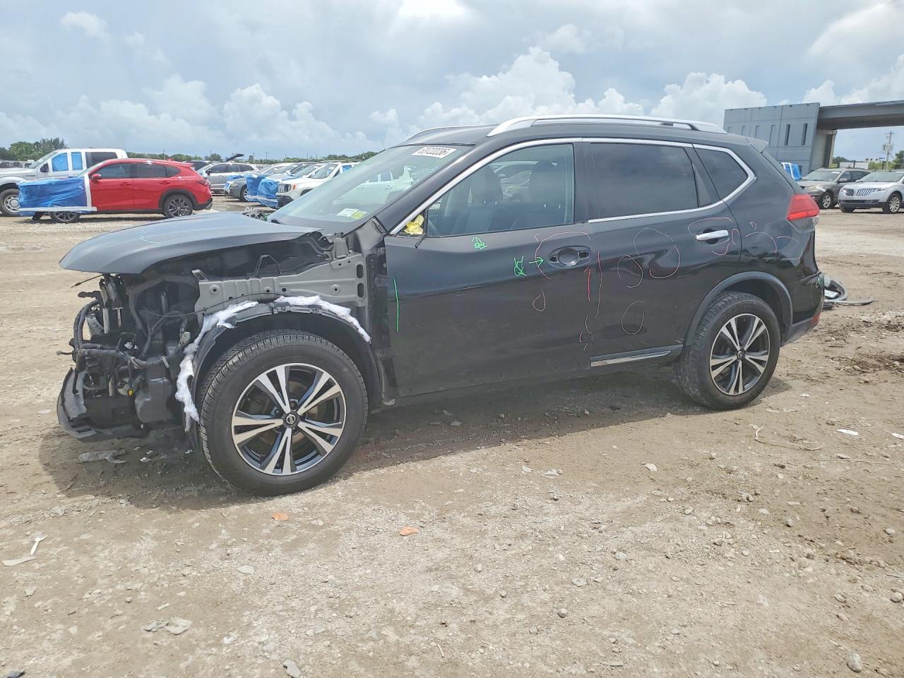 2017 NISSAN ROGUE SL