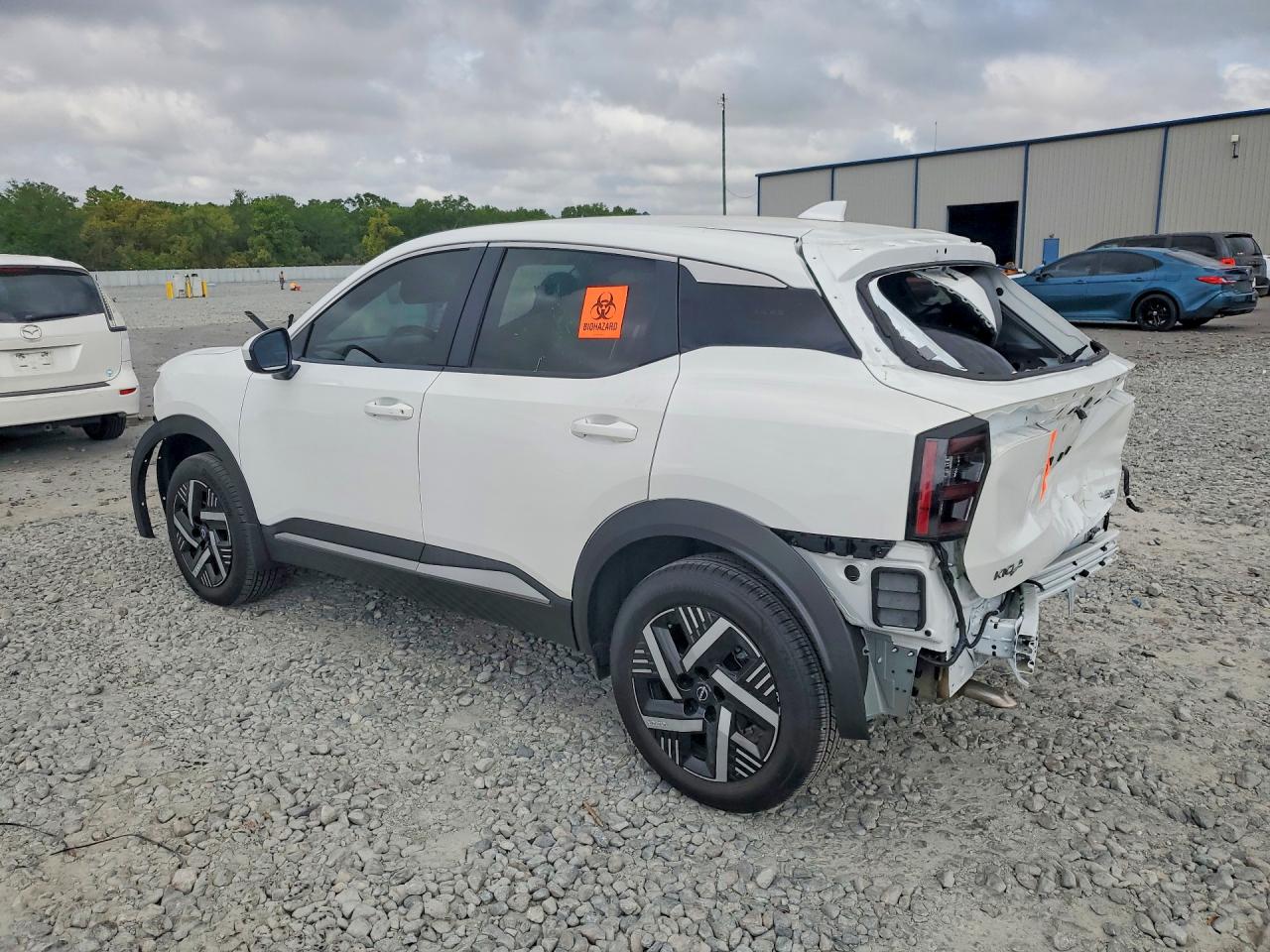 2025 NISSAN KICKS SV — снимка 2