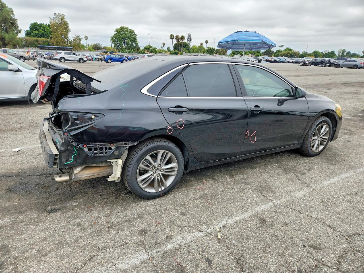 2015 TOYOTA CAMRY SE — снимка 3