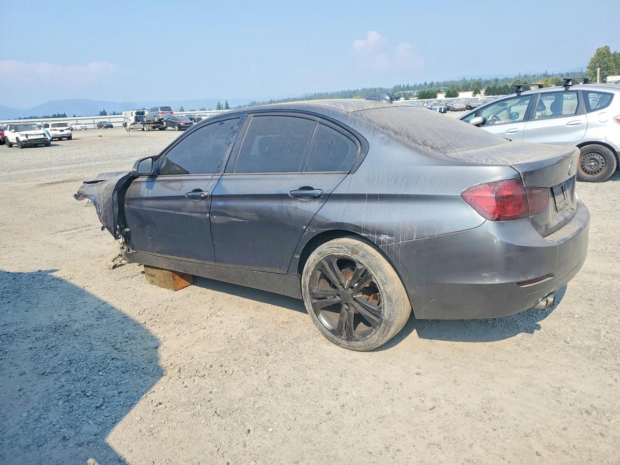 2013 BMW 328 I — снимка 2
