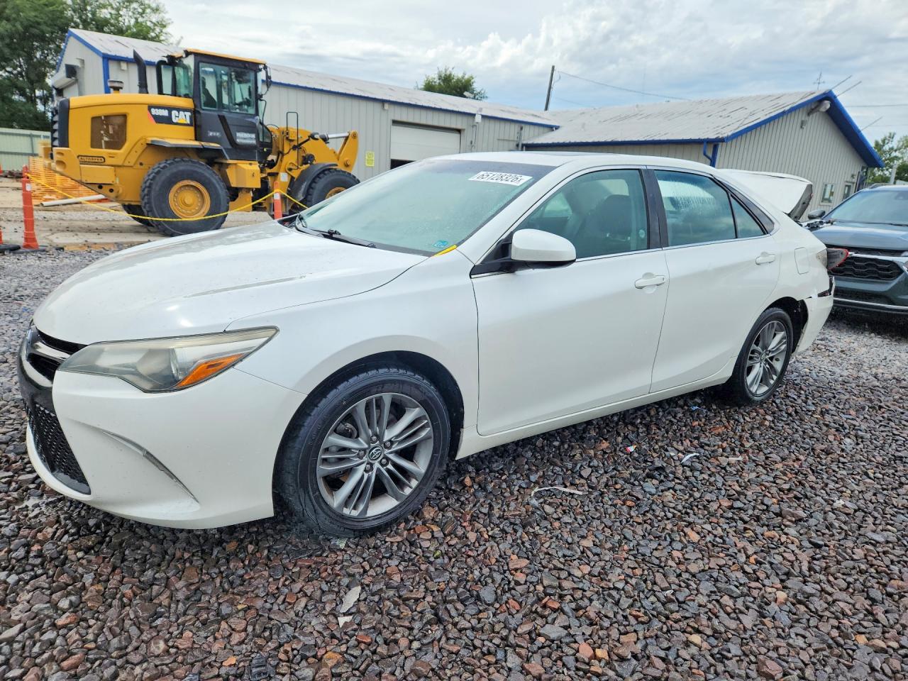 2015 TOYOTA CAMRY SE