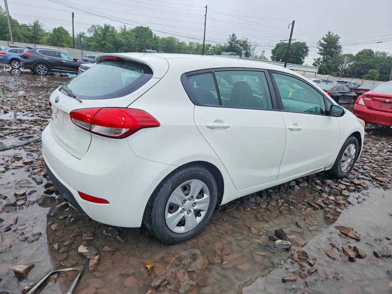 2017 KIA FORTE5 LX — снимка 3