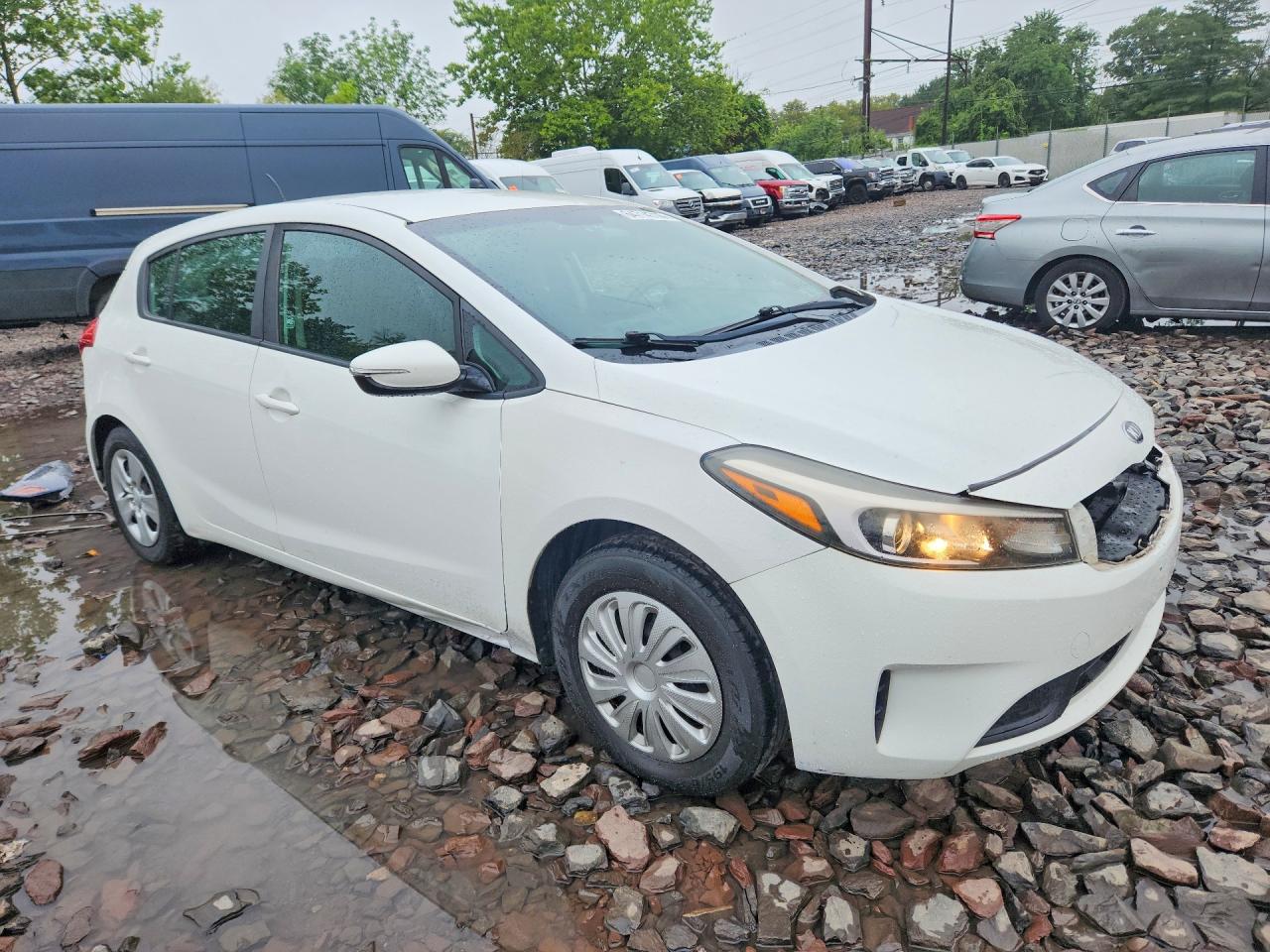 2017 KIA FORTE5 LX — снимка 4