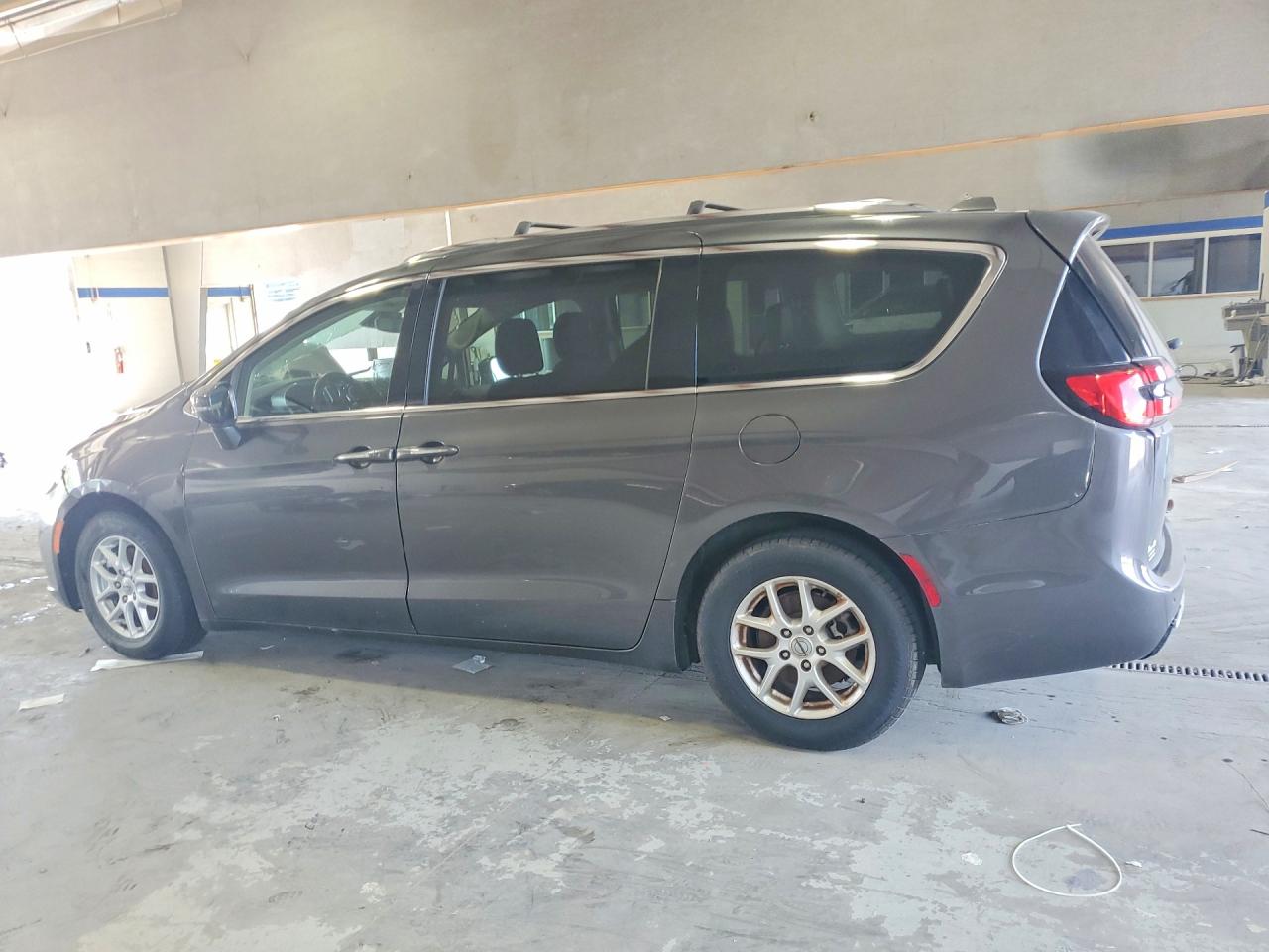 2021 CHRYSLER PACIFICA TOURING L — снимка 2