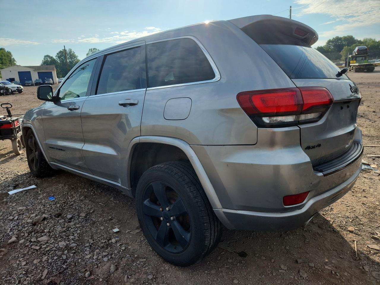 2015 JEEP GRAND CHEROKEE LAREDO — снимка 2