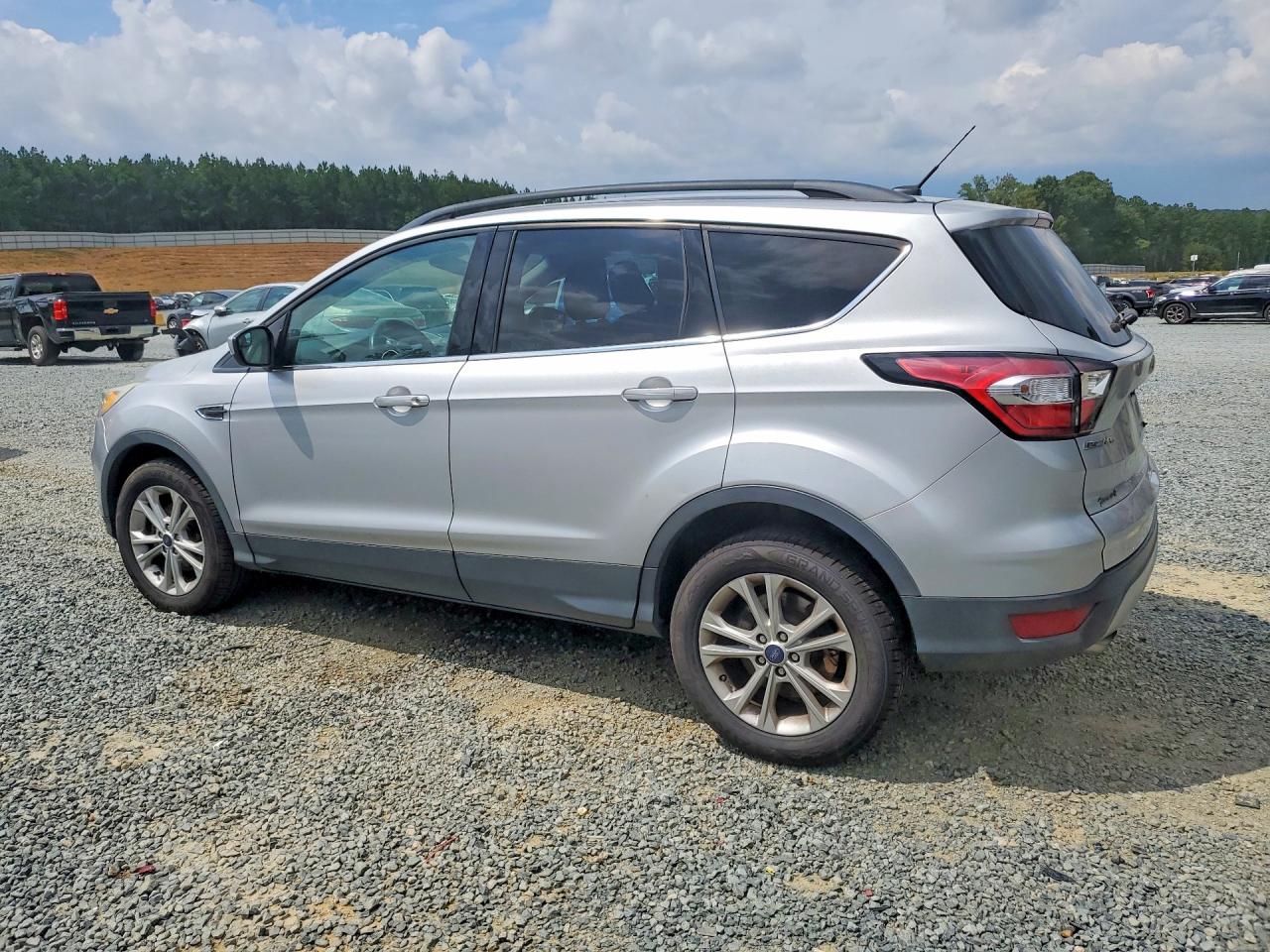 2018 FORD ESCAPE SE — снимка 2