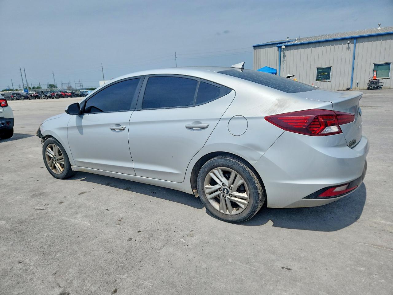 2019 HYUNDAI ELANTRA SEL — снимка 2