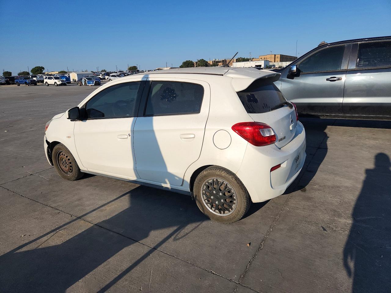 2017 MITSUBISHI MIRAGE ES — снимка 2