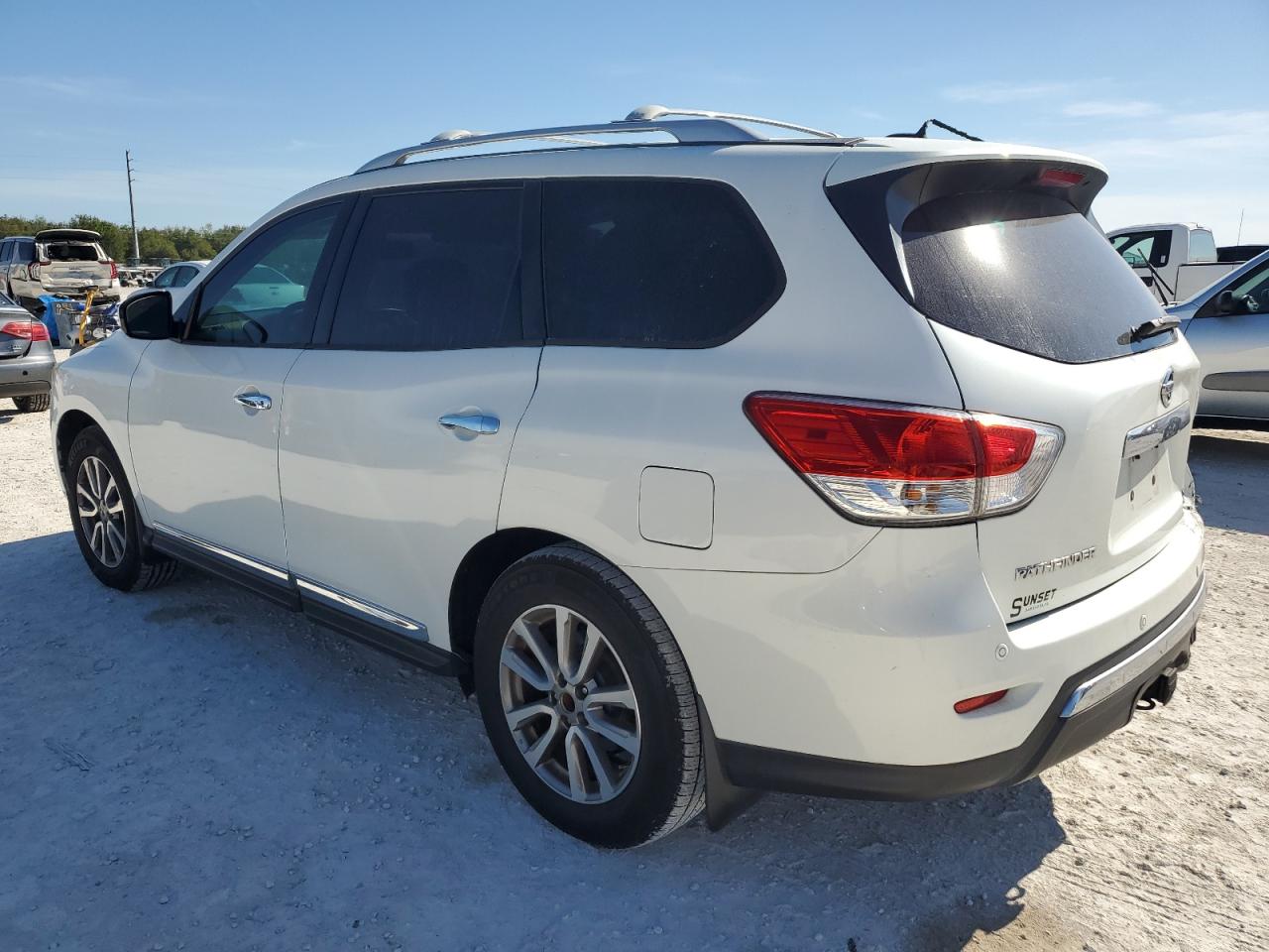 2015 NISSAN PATHFINDER SL — снимка 2