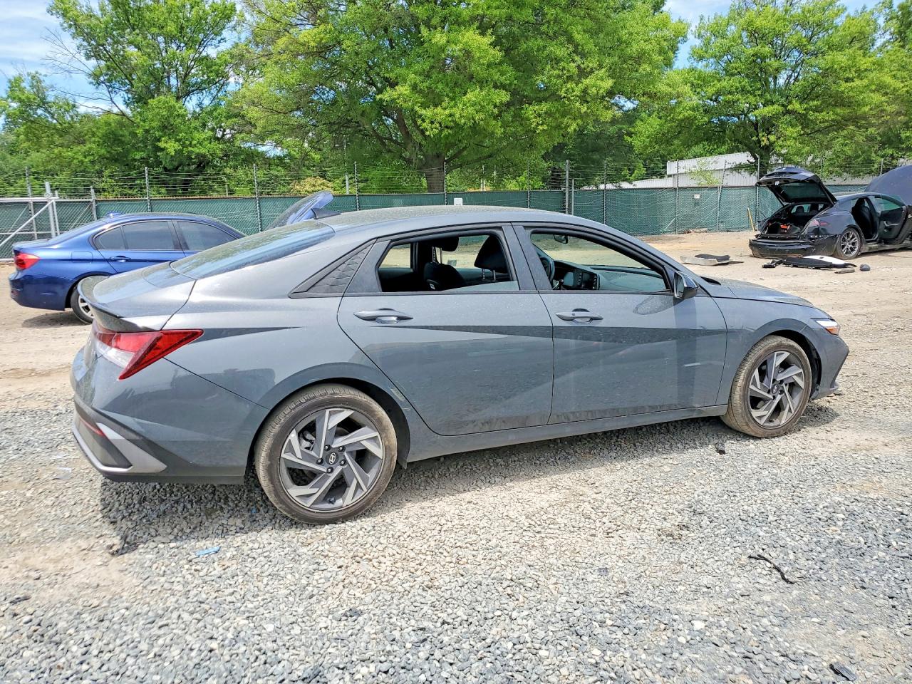 2025 HYUNDAI ELANTRA SEL SPORT — снимка 3