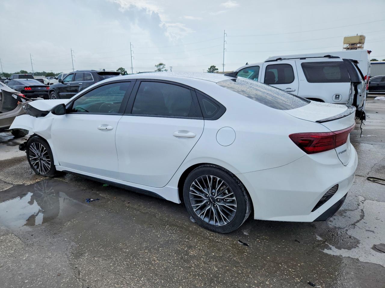 2024 KIA FORTE GT LINE — снимка 2